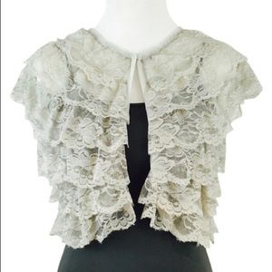 Anthropologie Moyna Tiered Lace Capelet in Dove Gray